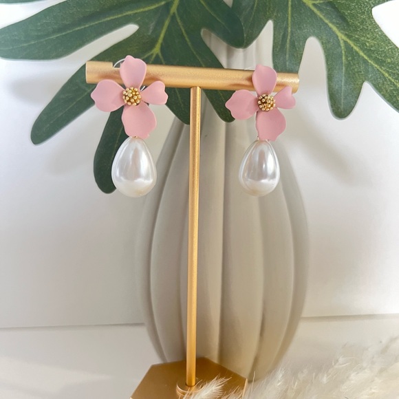 Elegant Floral & Pearl Drop Earrings - Coquette Small Earrings - Flower Earrings - Picture 11 of 16